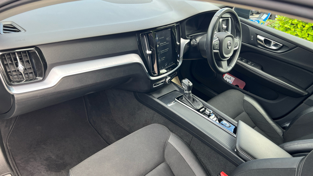 Volvo V60  Gold #10
