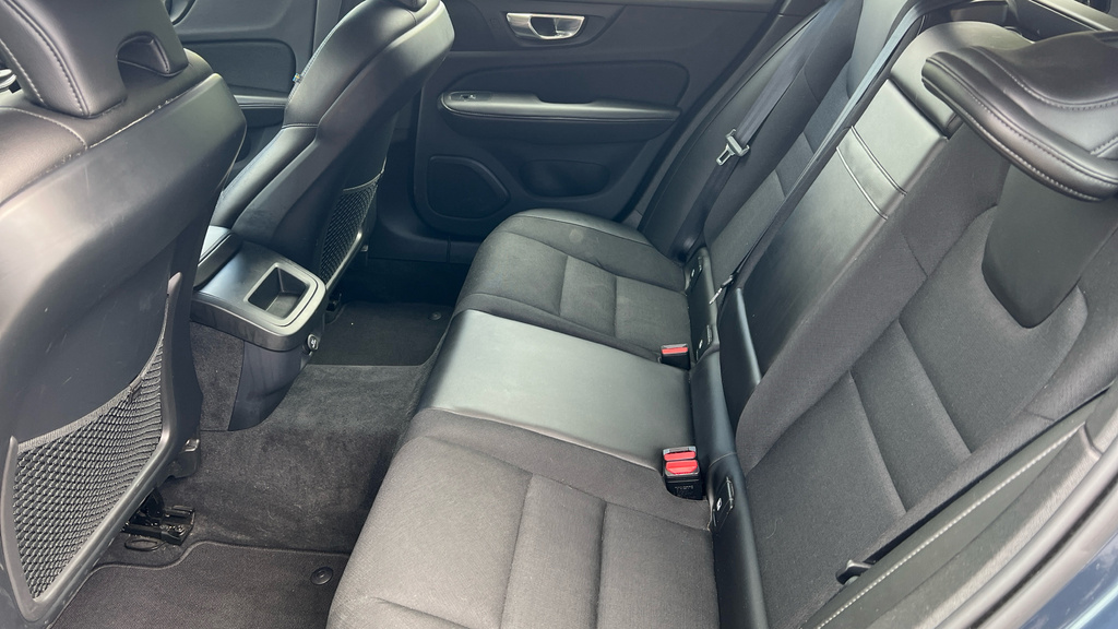 Volvo V60  Gold #14