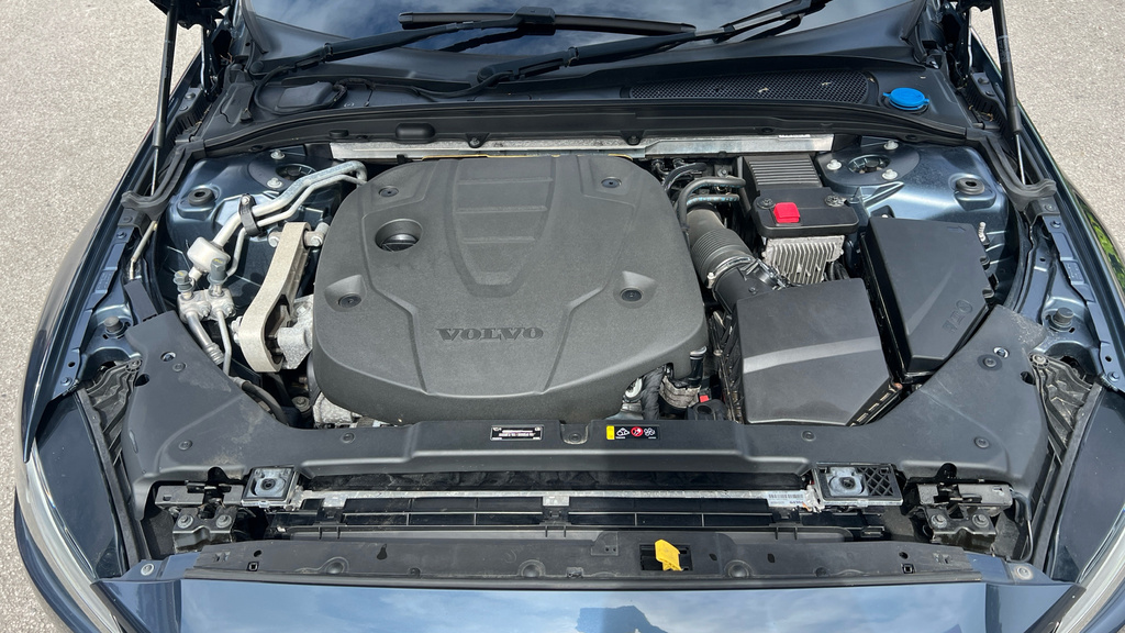 Volvo V60  Gold #16