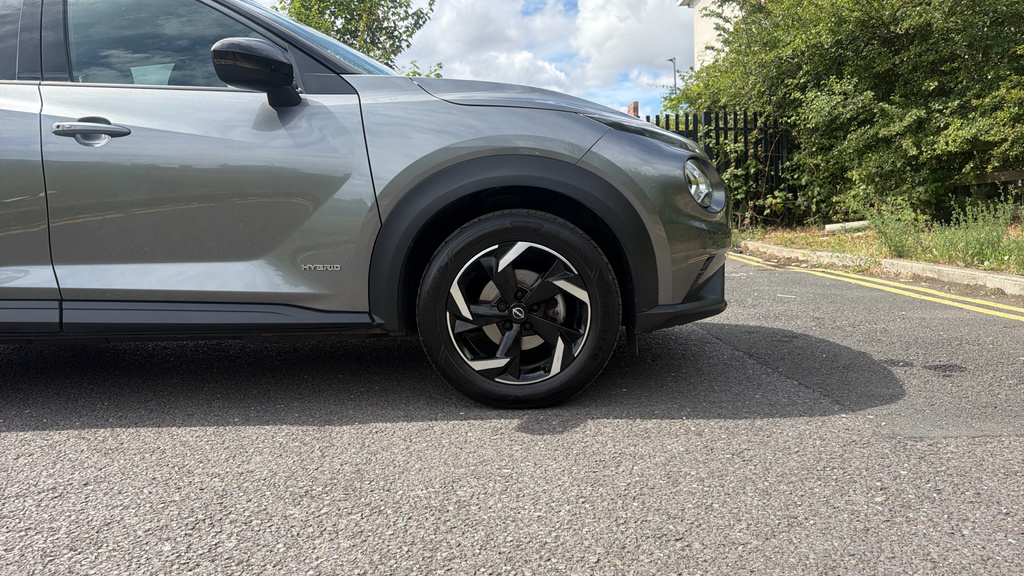 Nissan Juke Tekna Red #23