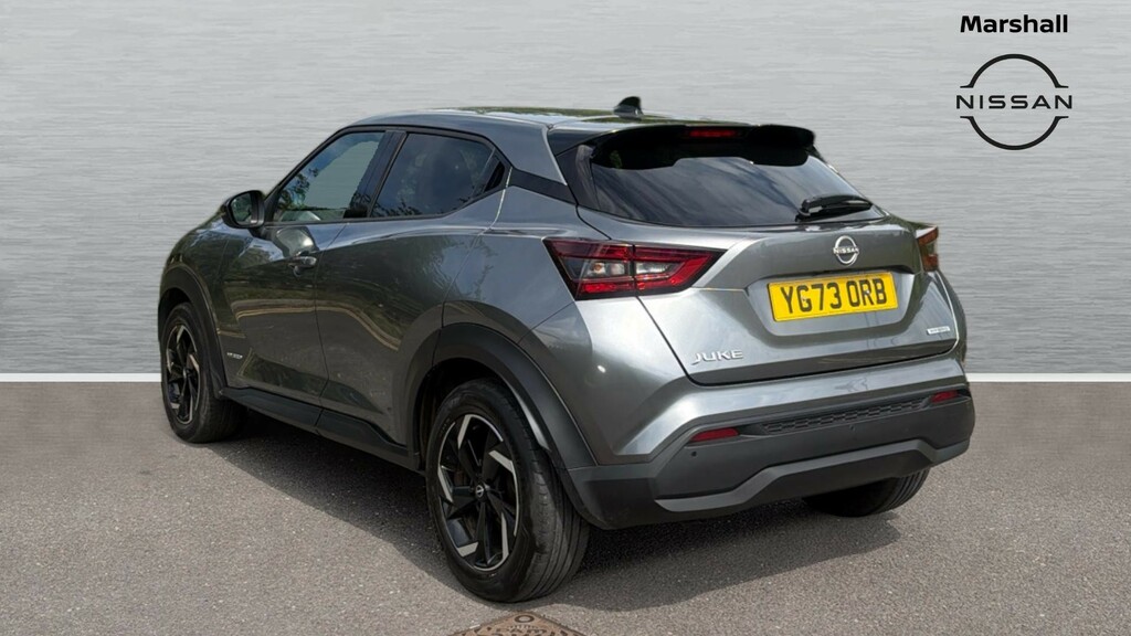 Nissan Juke Tekna Red #2