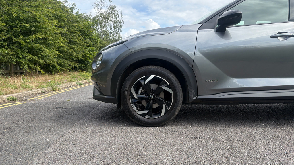 Nissan Juke Tekna Red #22