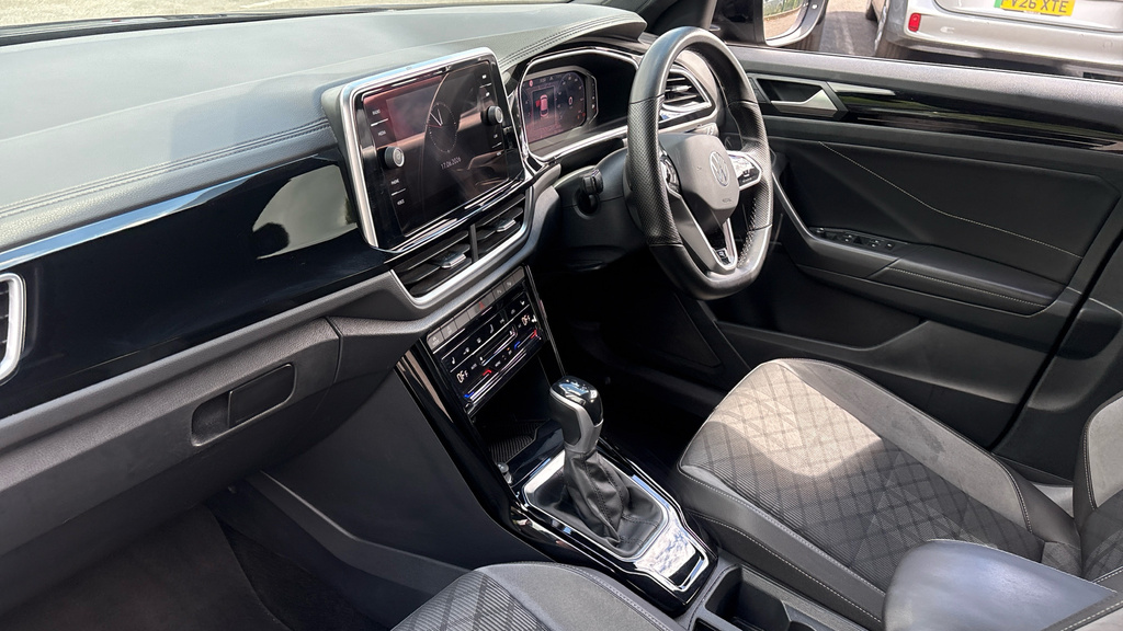 Volkswagen T-Roc T-roc 1.5 Tsi R-line Dsg LE72PFN Black #2