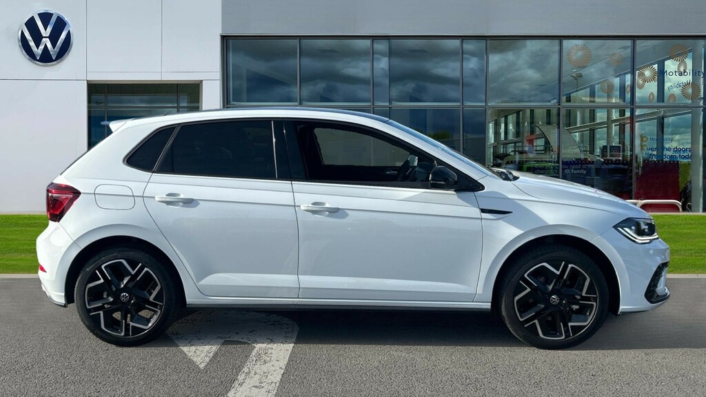 Volkswagen Polo Polo 1.0 Tsi 115 Black Edition Dsg LN26WHZ White #4
