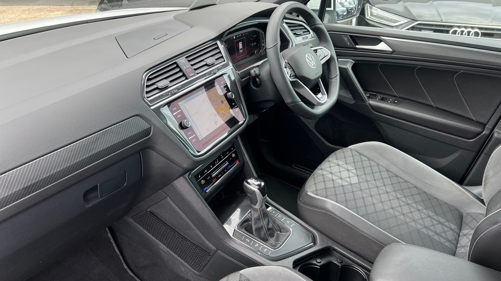 Volkswagen Tiguan Tiguan 2.0 Tdi R-line Dsg OY22HMD White #2