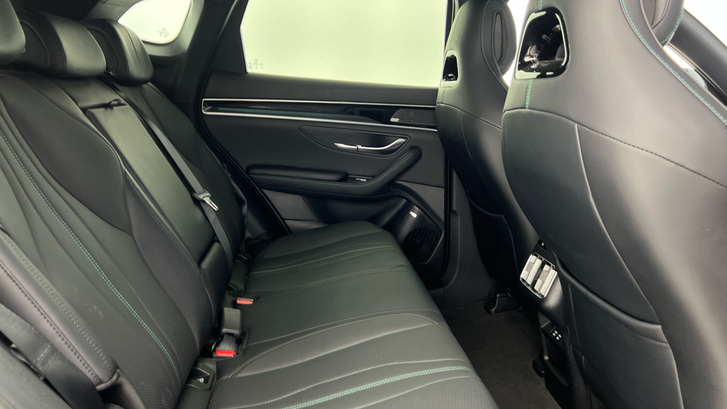 Byd Seal U 1.5 Dm-i Awd Design Black #12