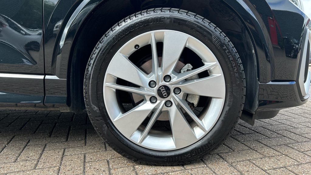 Audi Q2 Q2 35 Tfsi S Line S Tronic KM75XGY Black #5