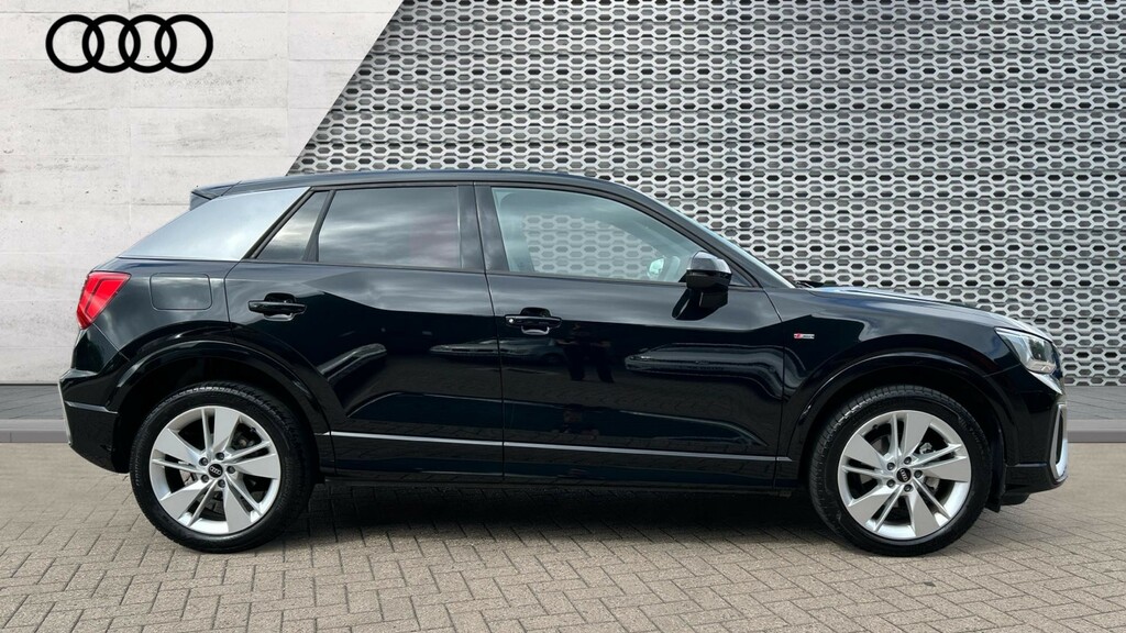 Audi Q2 Q2 35 Tfsi S Line S Tronic KM75XGY Black #4