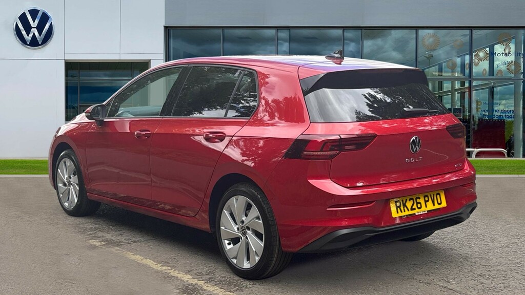 Volkswagen Golf Golf Hatch Match 1.5 Etsi 150 Ps 7-Speed Dsg Red #3