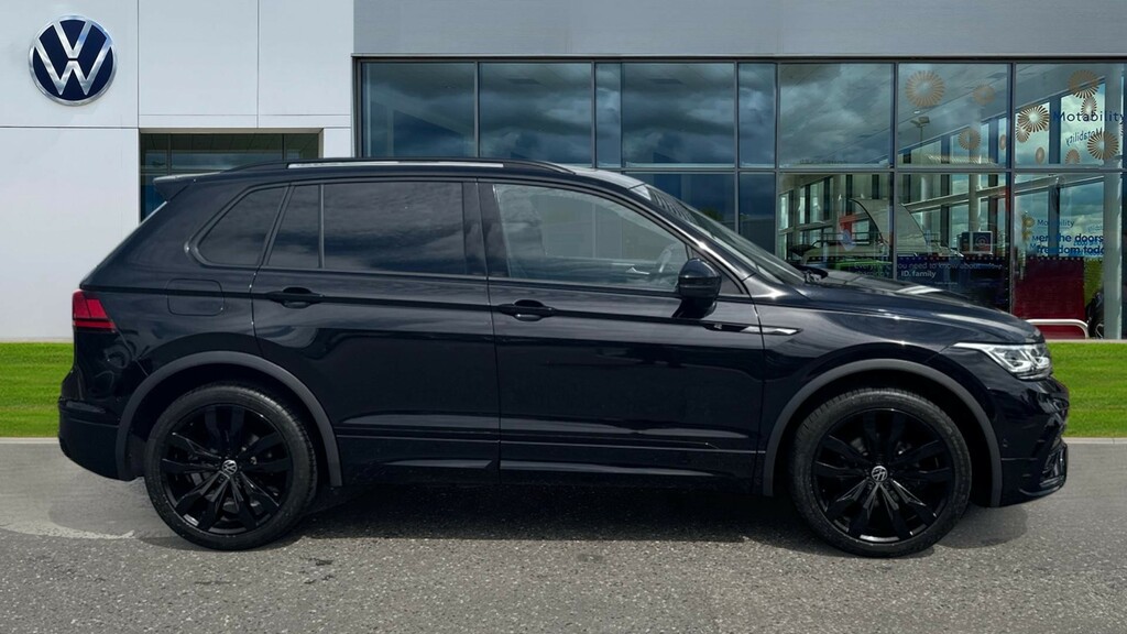 Volkswagen Tiguan Tiguan 1.5 Tsi 150 Black Edition Dsg YA73BPZ Black #4