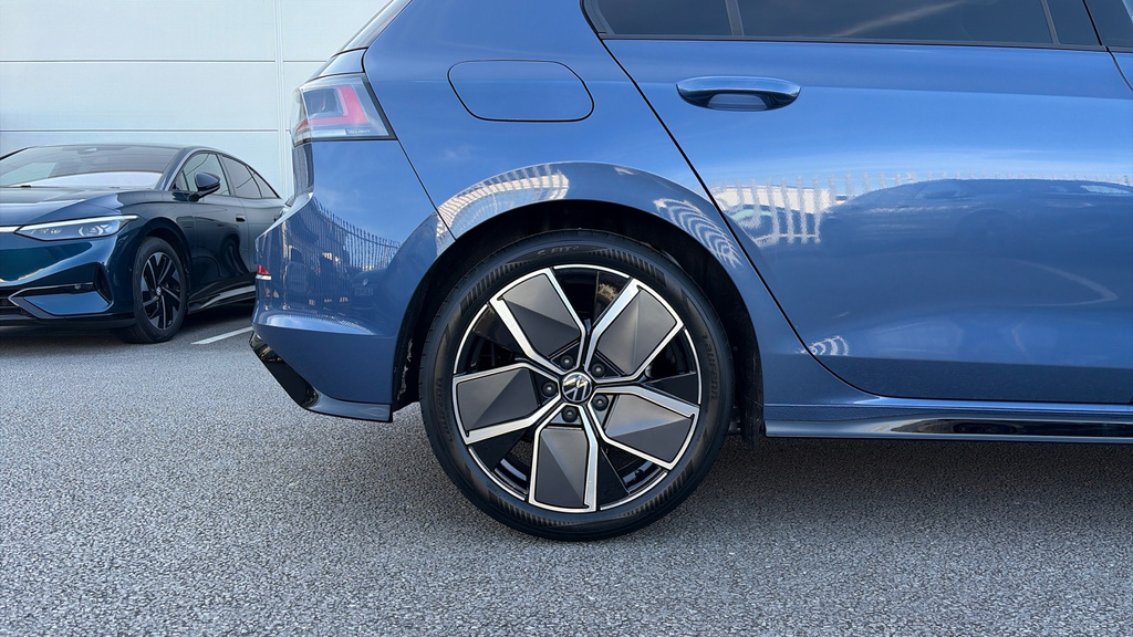 Volkswagen Golf Golf 1.5 Etsi 150 Black Edition Dsg LN26WHW Blue #5