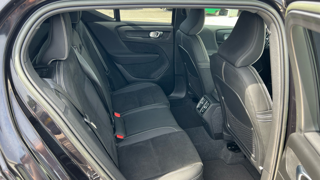 Volvo XC40 Xc40 2.0 B4p Ultimate Dark Black #6