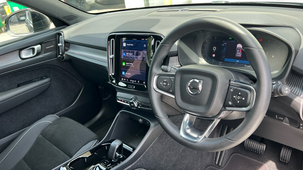 Volvo XC40 Xc40 2.0 B4p Ultimate Dark Black #4