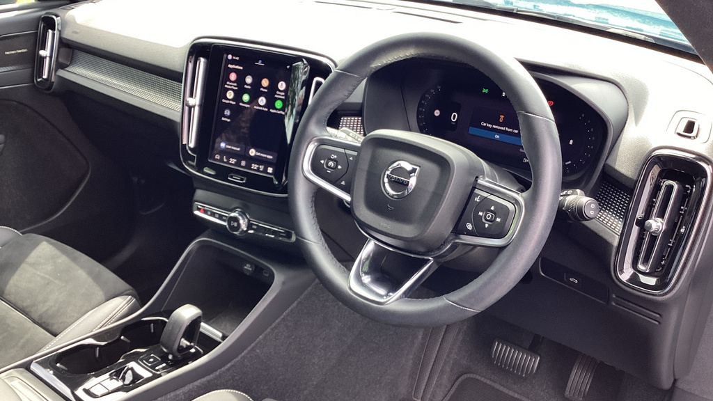 Volvo XC40 Xc40 2.0 B3p Ultra Dark FP24JBZ Blue #4