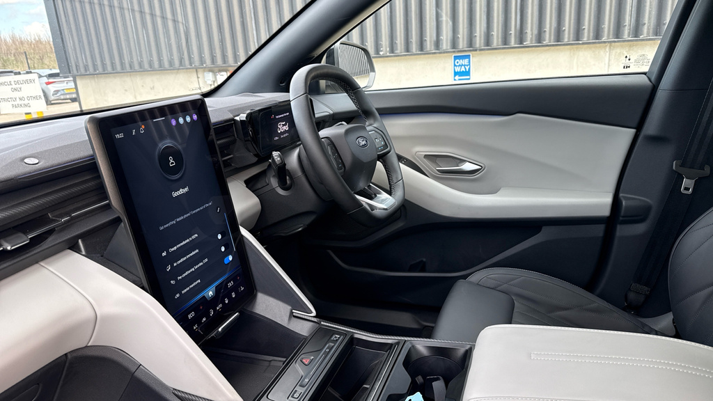 Ford Explorer 77Kwh 286Ps Ev Premium Extended Range White #10