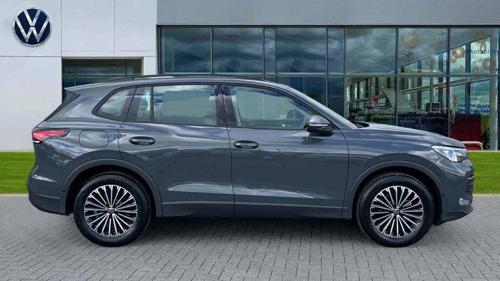 Volkswagen Tiguan Tiguan Life 1.5 Etsi 130 Ps 7-Speed Dsg Grey #4