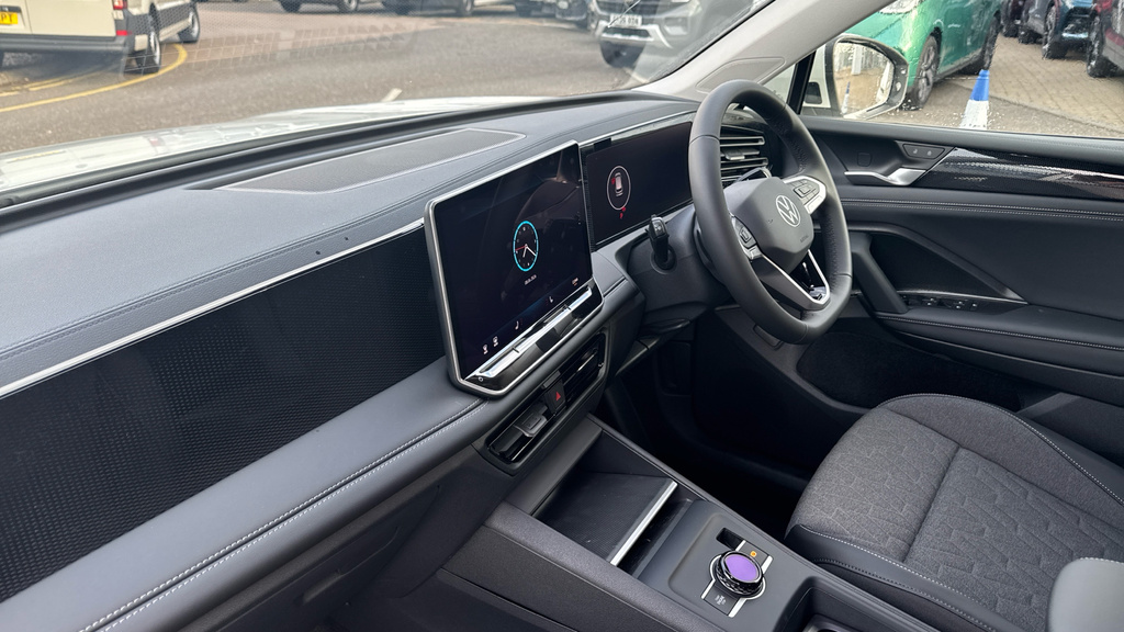 Volkswagen Tiguan Tiguan Match 1.5 Etsi 150 Ps 7-Speed Dsg White #2