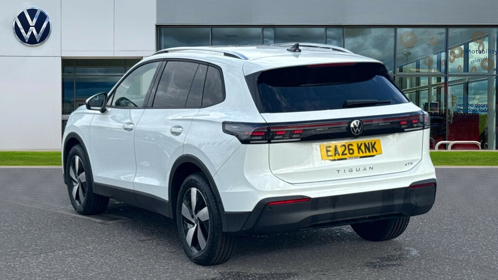 Volkswagen Tiguan Tiguan Match 1.5 Etsi 150 Ps 7-Speed Dsg White #3