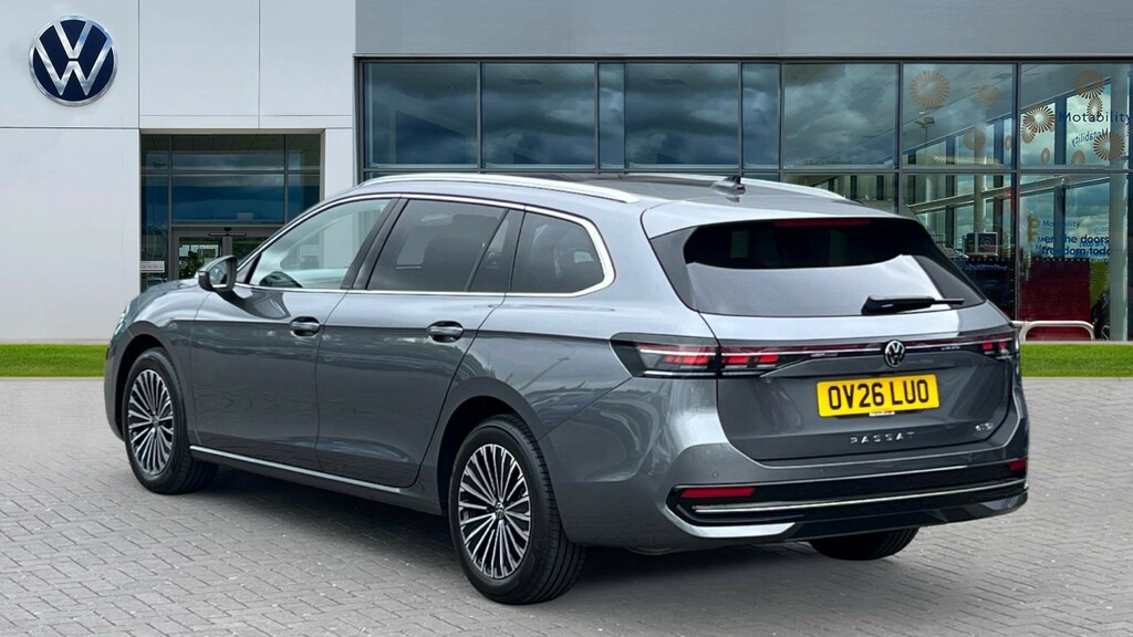 Volkswagen Passat Passat Elegance 1.5 Etsi 150 Ps 7-Speed Dsg Grey #3