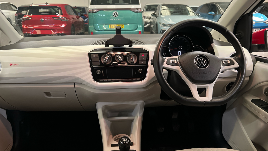 Volkswagen Up 1.0 Black Edition White #11