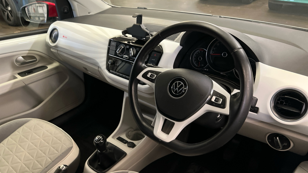 Volkswagen Up Up 1.0 Beats White #5