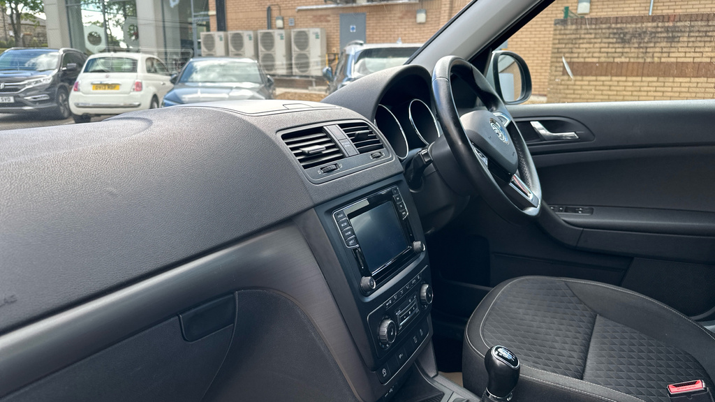 Skoda Yeti Beige #10
