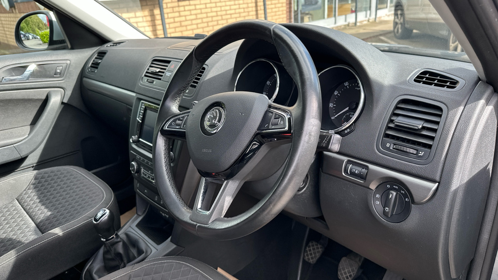Skoda Yeti Beige #9