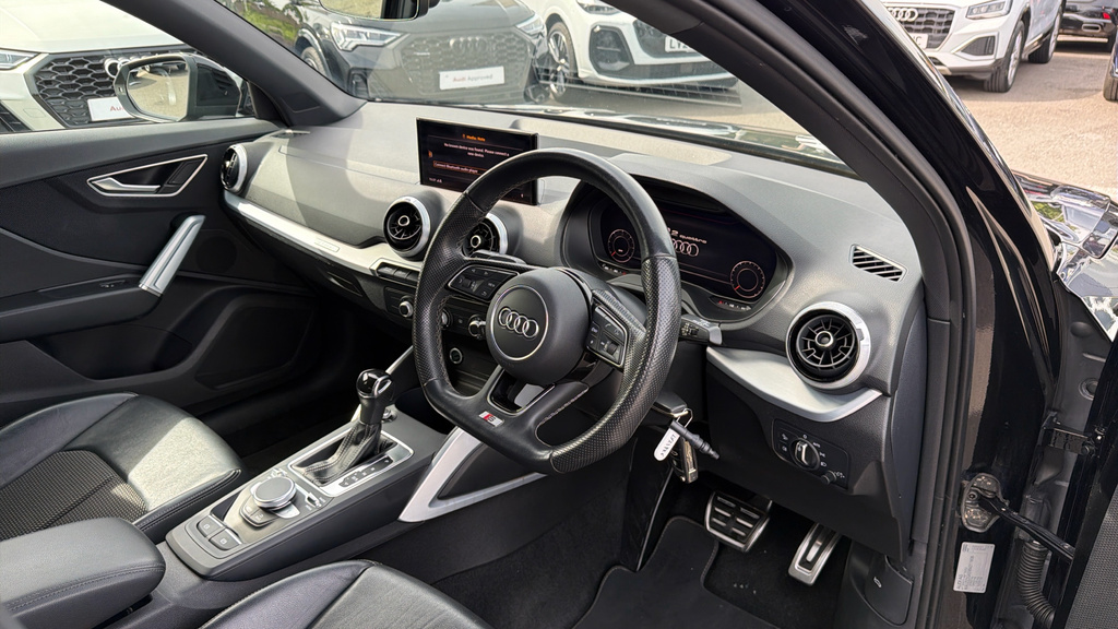 Audi Q2 Q2 35 Tdi Quattro Black Edition S Tronic Black #6
