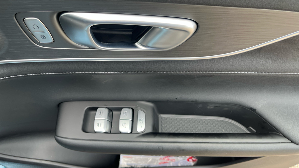 Chery Tiggo 8 1.5T Phev Summit Dht Black #32