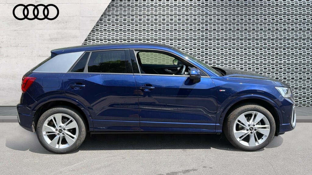 Audi Q2 Q2 35 Tfsi S Line S Tronic DK75WVY Blue #4