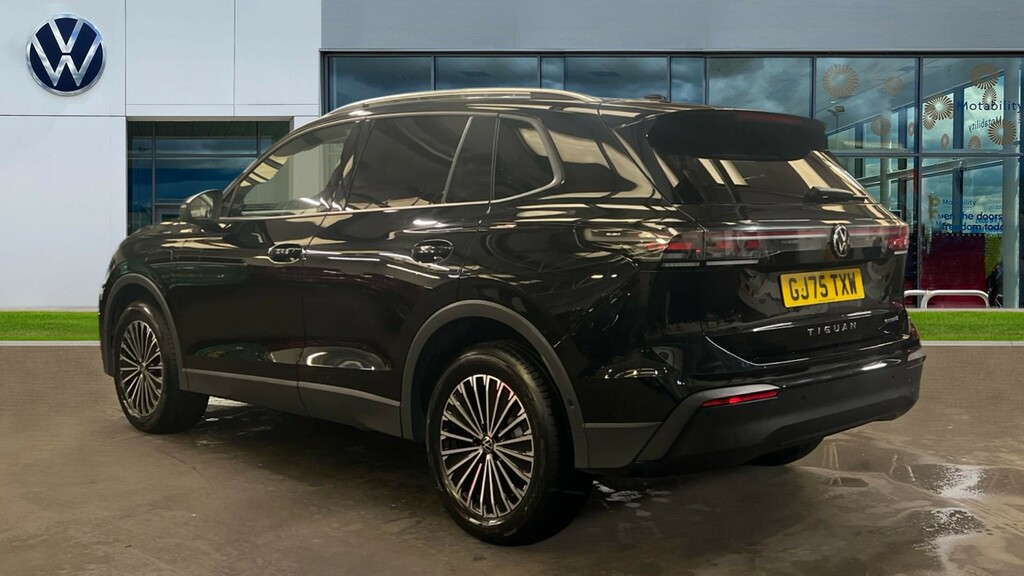 Volkswagen Tiguan Tiguan 1.5 Tsi Ehybrid Match Dsg GJ75TXW Black #3