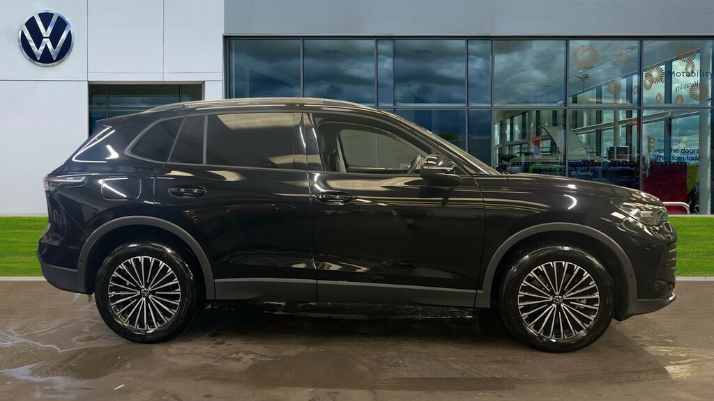 Volkswagen Tiguan Tiguan 1.5 Tsi Ehybrid Match Dsg GJ75TXW Black #4