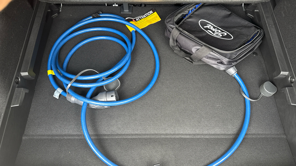 Ford Explorer Extended Range 77Kwh Premium Suv Blue #44