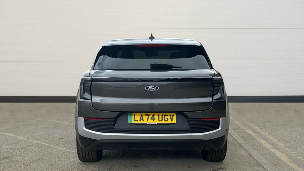 Ford Explorer Ford Explorer Premium Grey #4