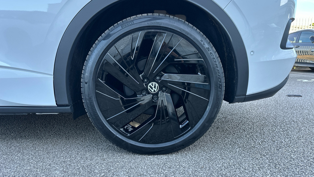 Volkswagen ID.4 Pro 77Kwh Black Edition Black #19