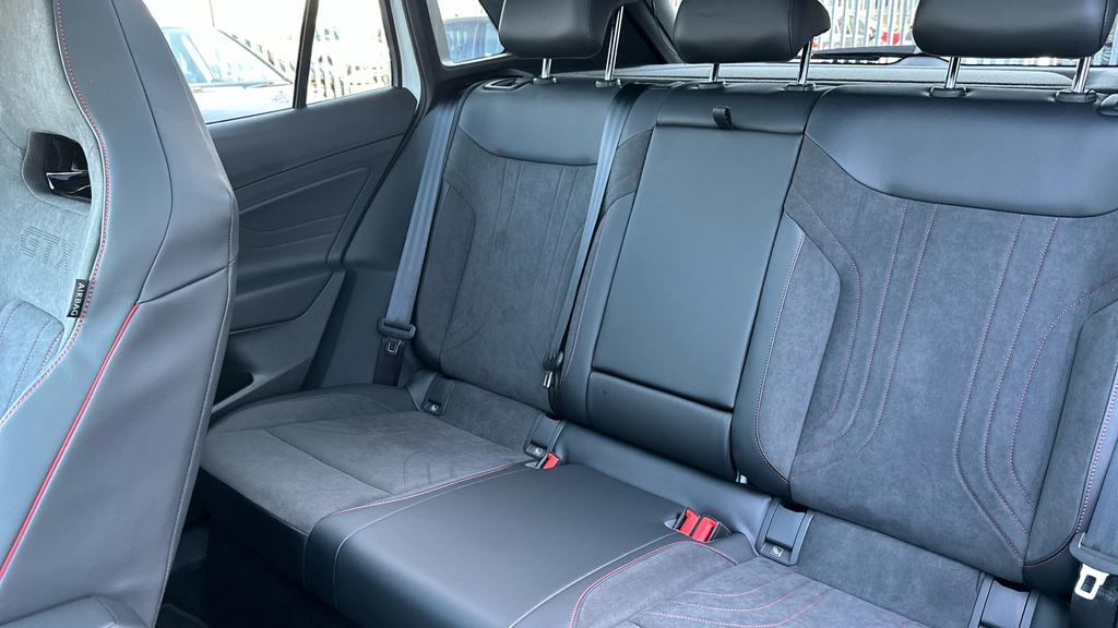Volkswagen ID.4 Pro 77Kwh Black Edition Black #15