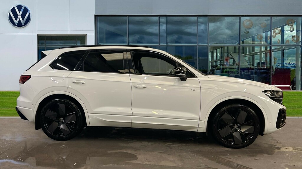 Volkswagen Touareg Touareg 3.0 V6 Tdi 4Motion 286 Black Edition T GK73SYG White #4