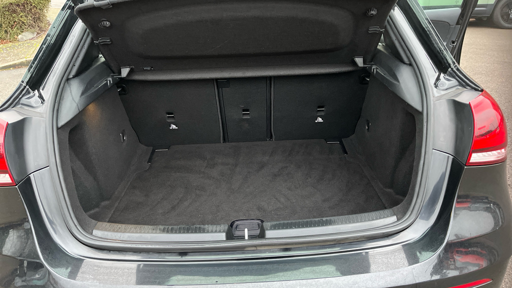 Mercedes-Benz A Class 2018 18 2.1 Black #15