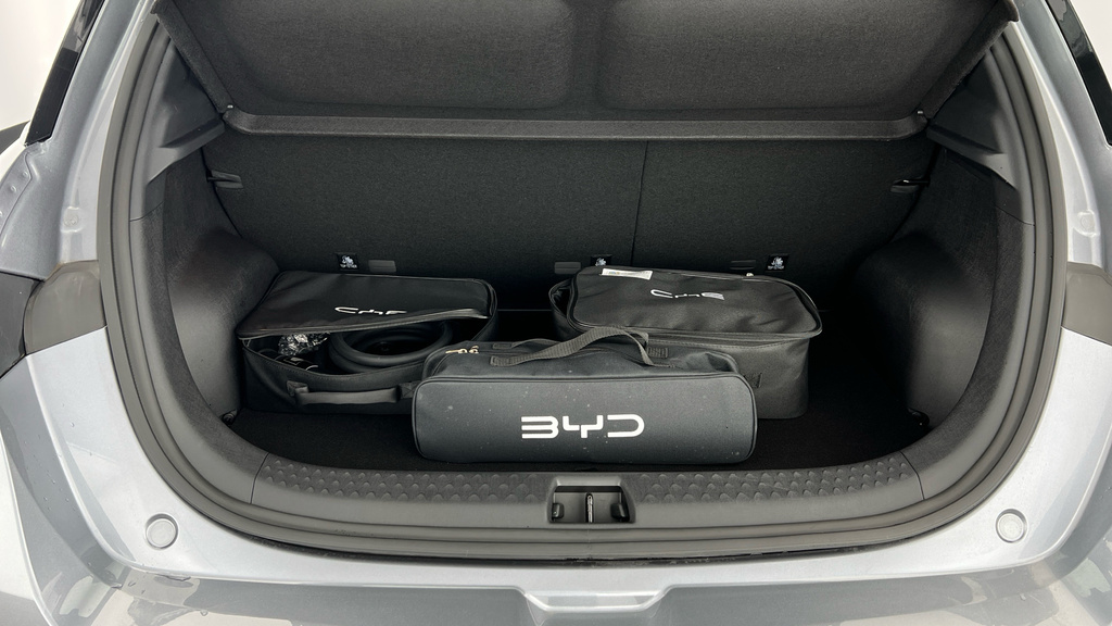 Byd Dolphin Dolphin 150Kw Design 60.4Kwh Hatchback Grey #14