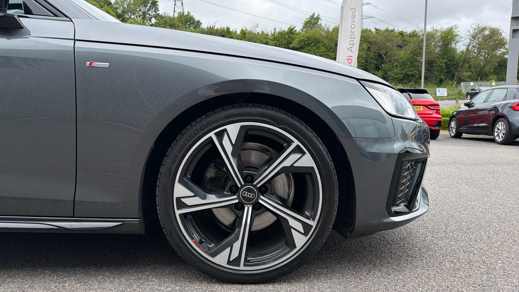 Audi A4 Avant A4 35 Tdi Black Edition S Tronic Grey #5