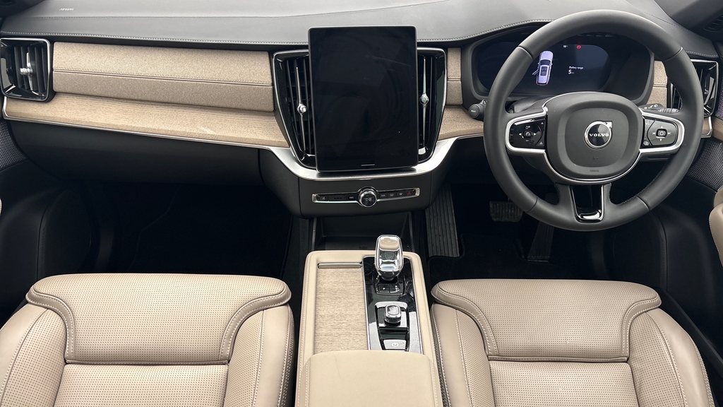 Volvo XC90 Ultra Red #10