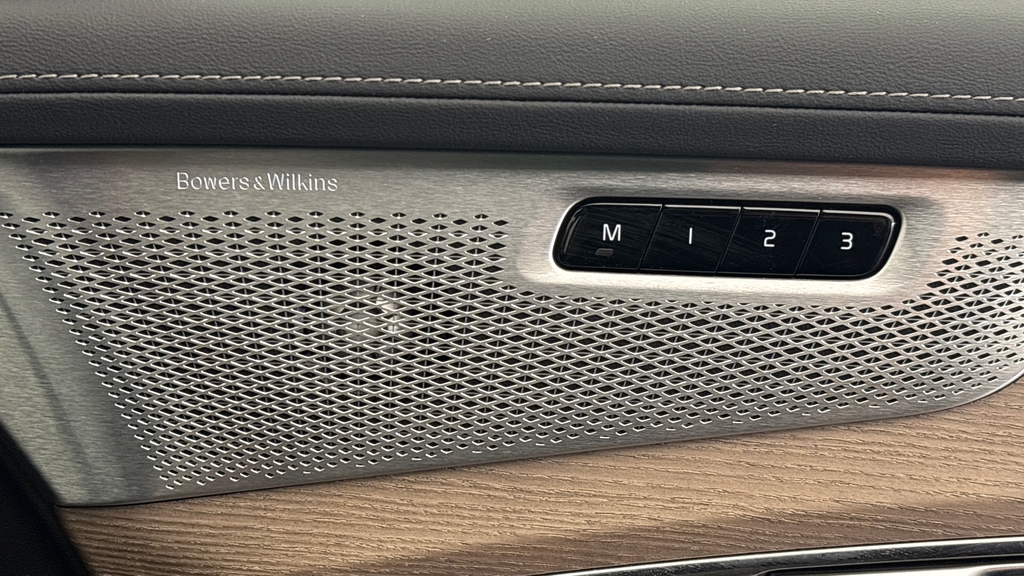 Volvo XC90 Ultra Red #26