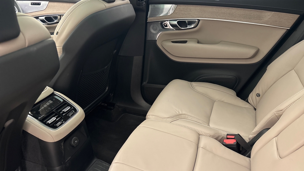 Volvo XC90 Ultra Red #12