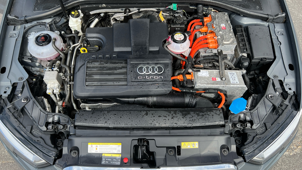 Audi A3 2018 1.6 Tdi Se Technik Sportback Manua White #16