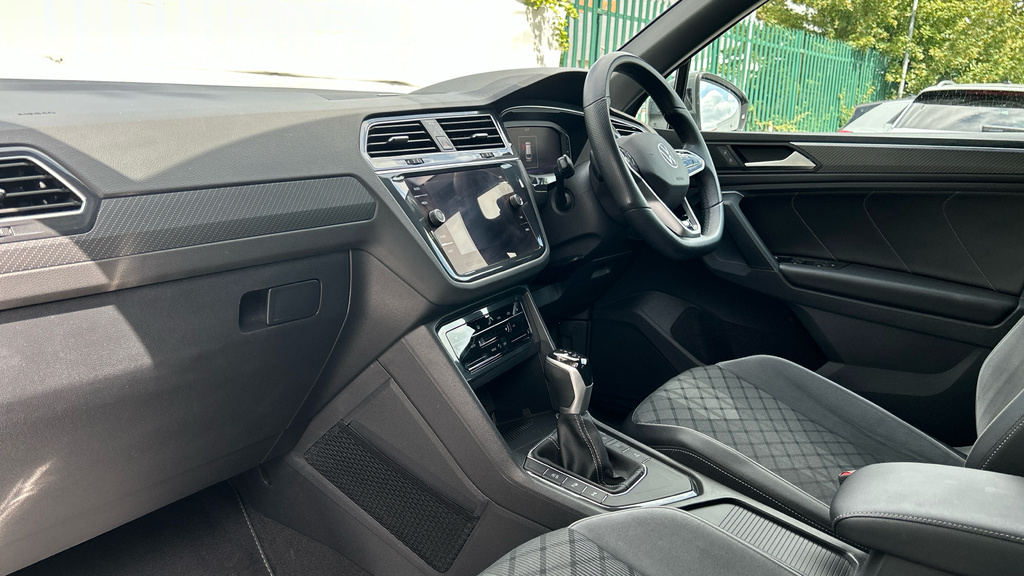 Volkswagen Tiguan Active Grey #2