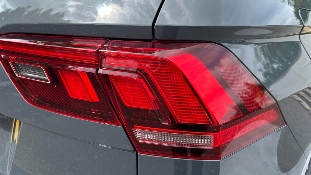 Volkswagen Tiguan Active Grey #52