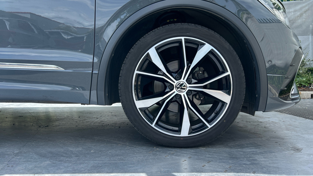 Volkswagen Tiguan Active Grey #20