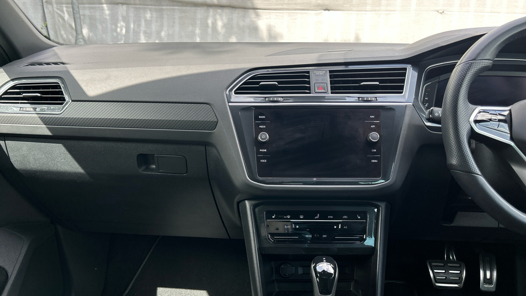 Volkswagen Tiguan Active Grey #12