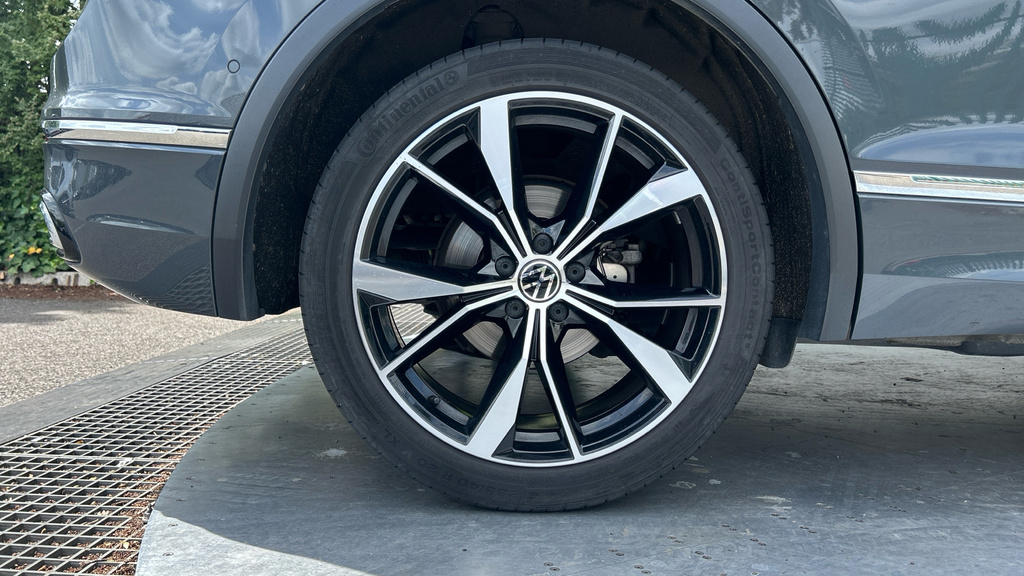 Volkswagen Tiguan Active Grey #19