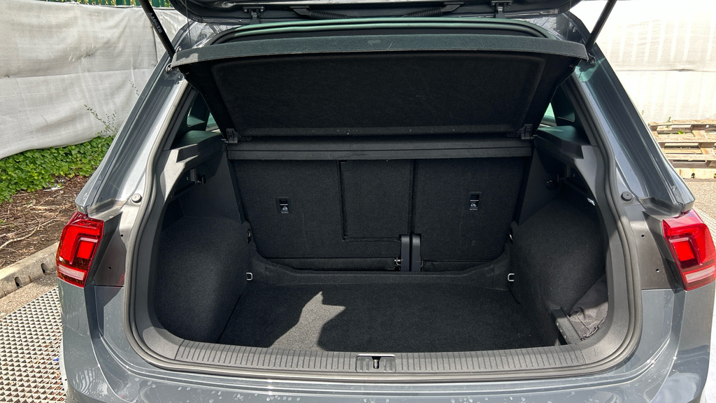 Volkswagen Tiguan Active Grey #15